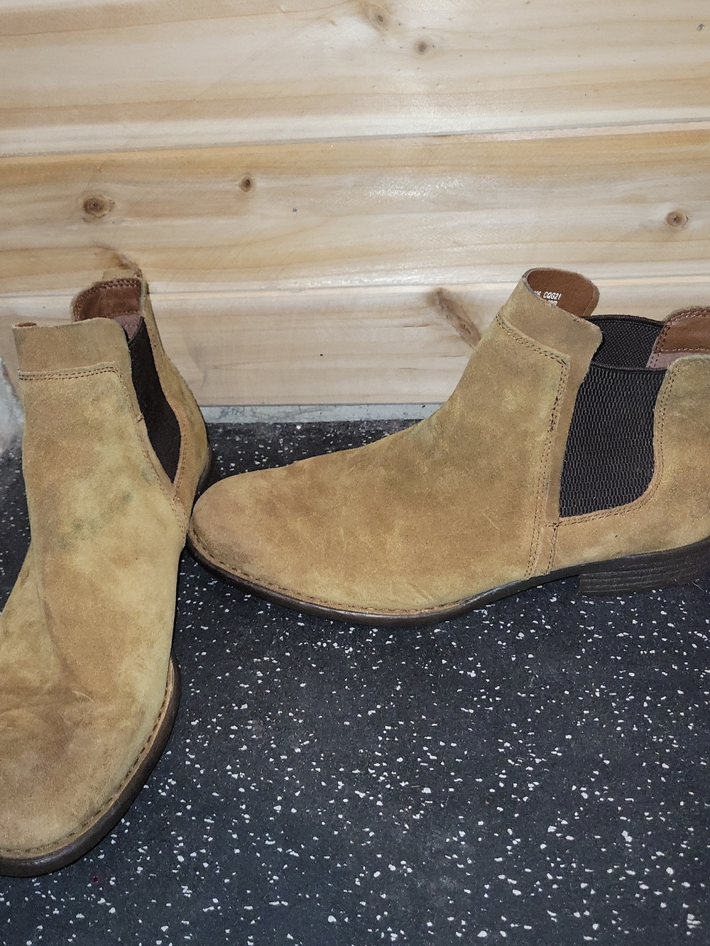 Born Men's Chukka Boots in Tan Suede with Dark Elastic Panels